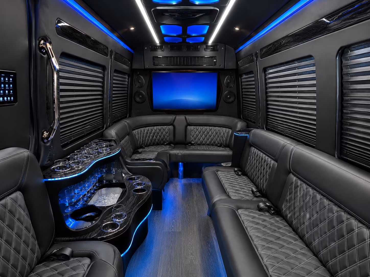 bus rentals for el paso prom nights at hotel ballrooms on airway boulevard