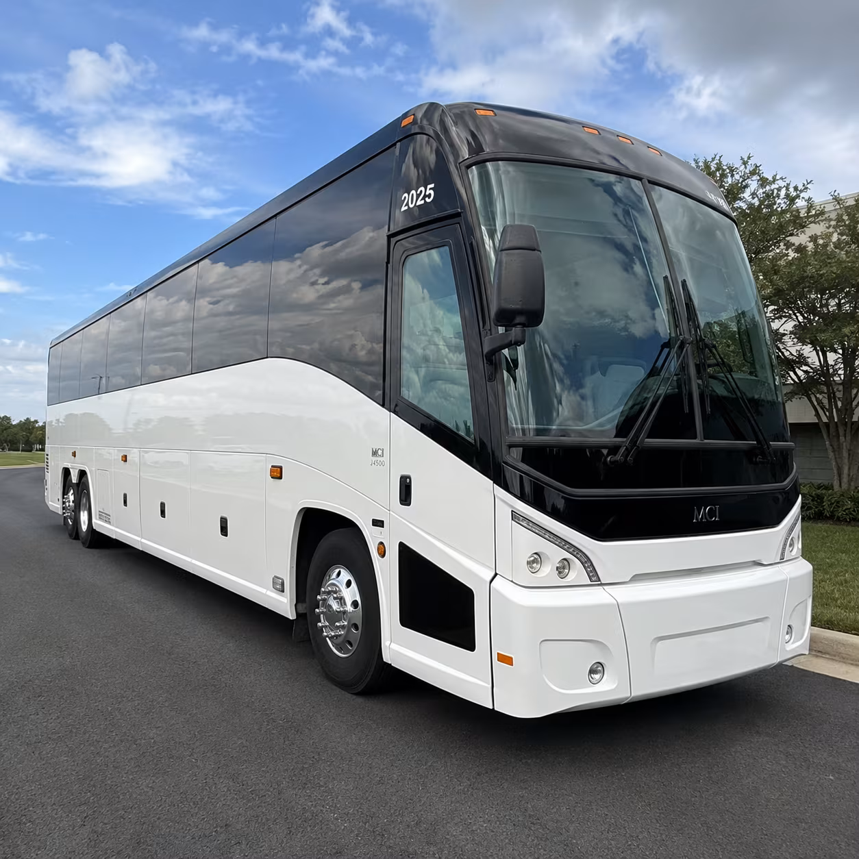 chihuahuas and locomotive fc game day buses at southwest university park