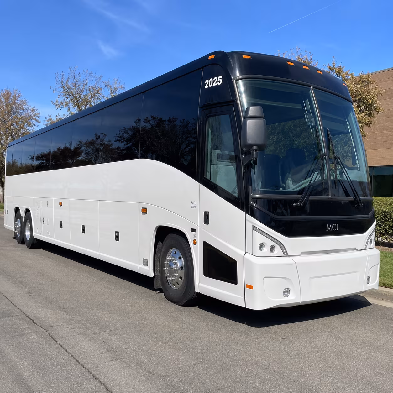 concert and festival buses that keep your whole group together