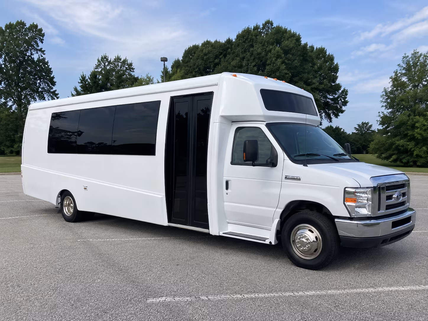 el paso 18 passenger party bus
