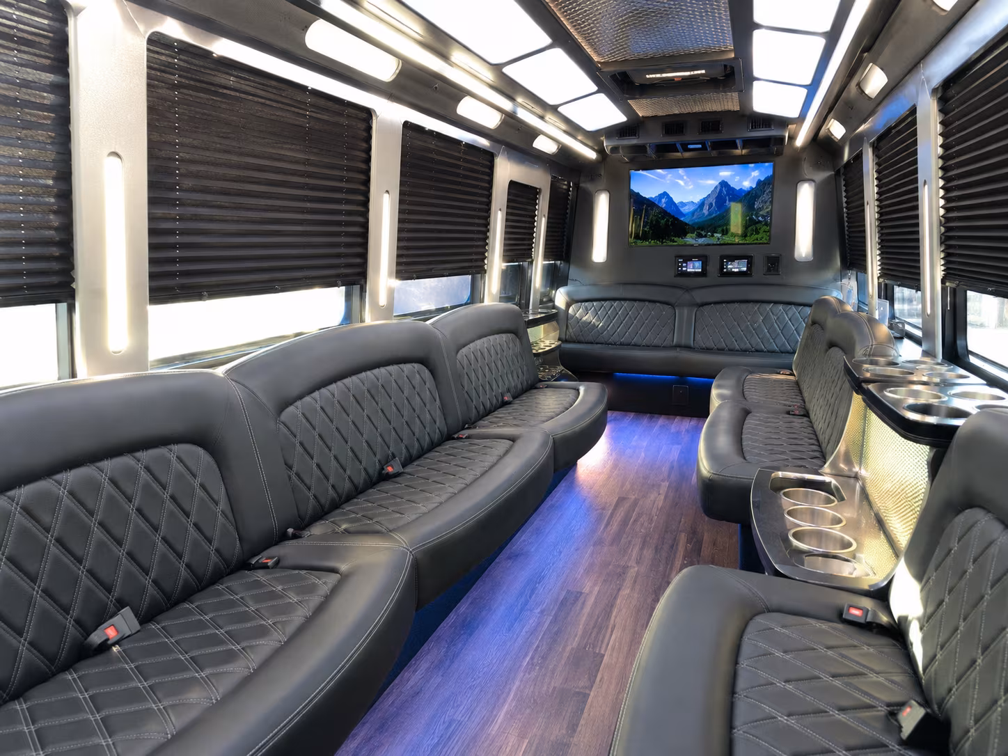 el pasos nightlife district on cincinnati avenue party bus rental